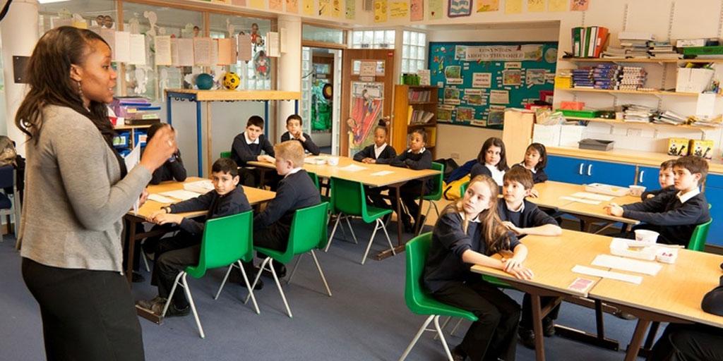 NSPCC School Volunteer